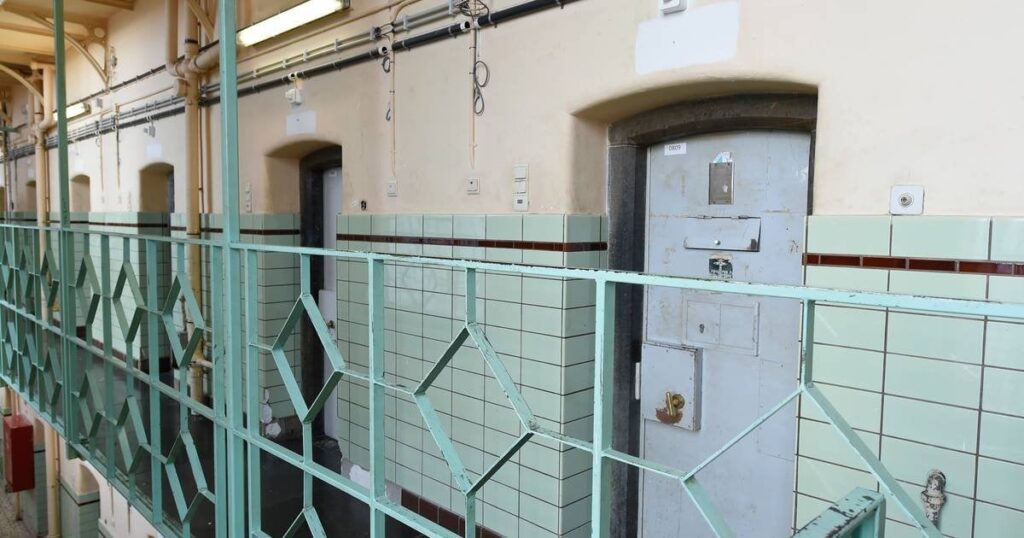 Keine Haftstrafe unter fünf Jahren: Die Überbelegung der Gefängnisse erreicht einen neuen Rekord