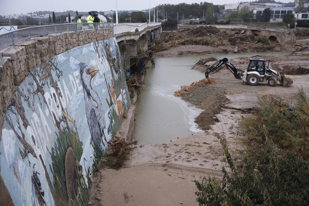 Die Zahl der Todesopfer durch die Schäden in Valencia steigt auf 219, 13 werden vermisst