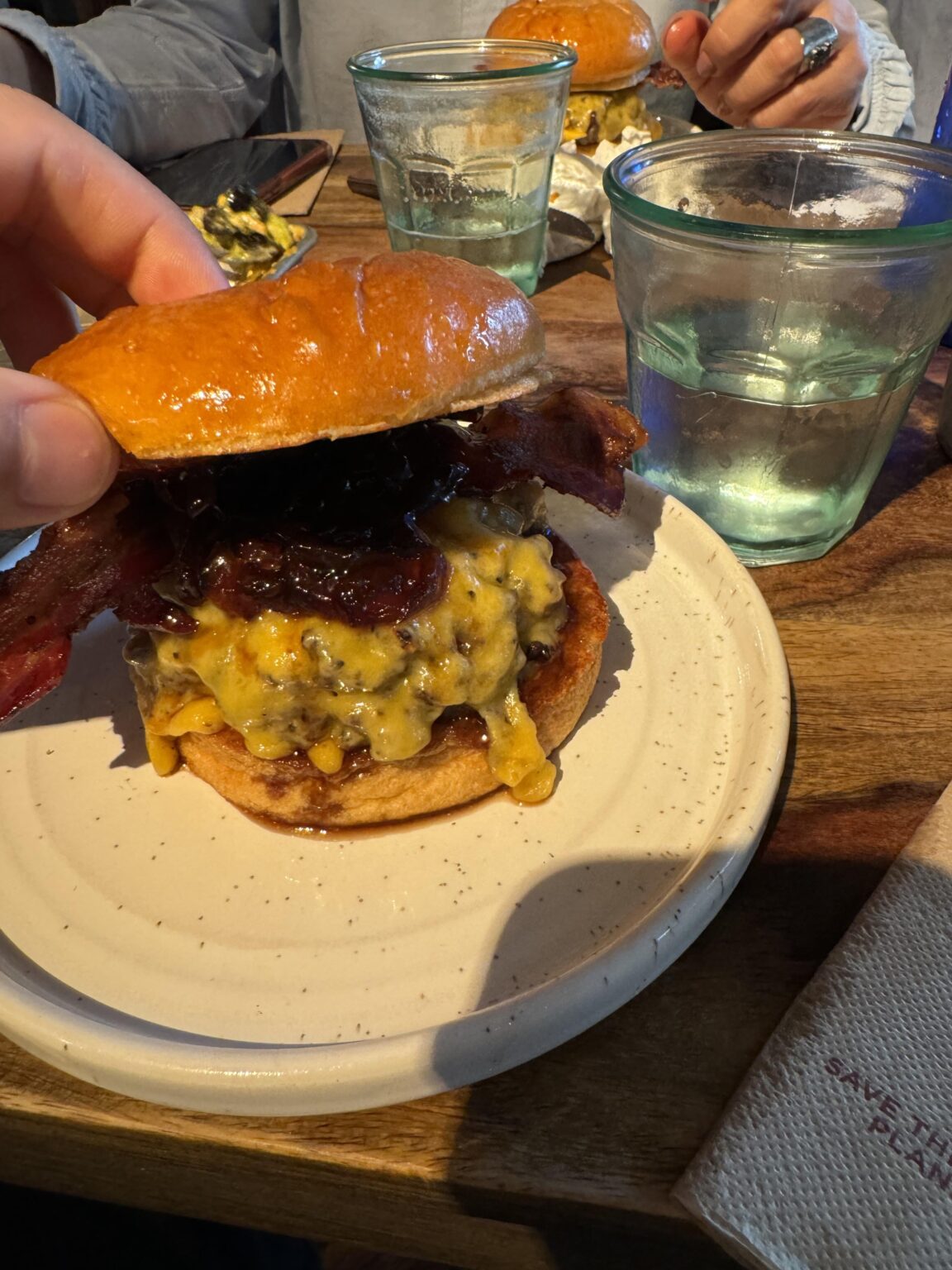 Auszeichnung für den besten Burger der Welt 2024 Hundert Valencia 7/10