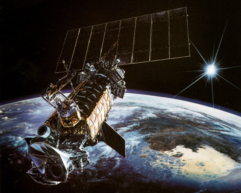 Ausrangierter militärischer Wettersatellit geht kaputt