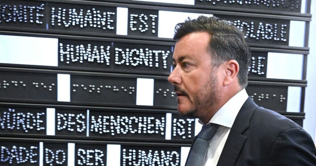 Benko findet tatsächlich noch neue potenzielle Mitschuldige