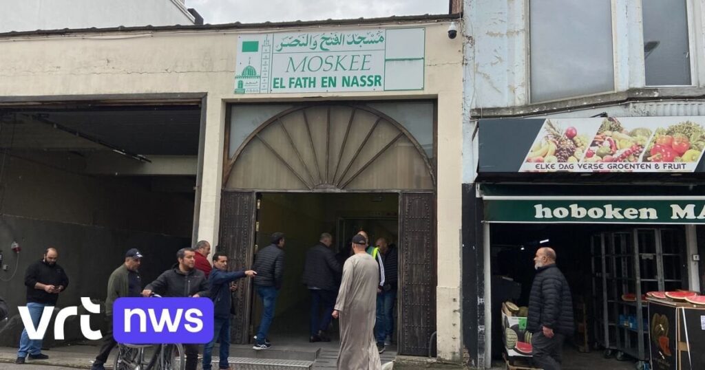 Kieler Moschee organisiert Aktionen für Jugendliche, um Ausschreitungen an Silvester zu verhindern: „FIFA-Turnier und kostenloses Essen“ Kieler Moschee organisiert Aktionen für Jugendliche, um Ausschreitungen an Silvester zu verhindern: „FIFA-Turnier und kostenloses Essen“