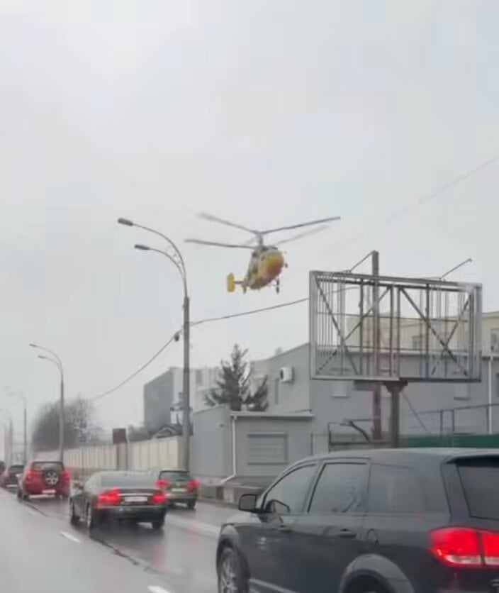 Neue Aufnahmen eines von Portugal gespendeten Mehrzweckhubschraubers Ka-32A11BC im ukrainischen Dienst bei Einsätzen in Kiew.