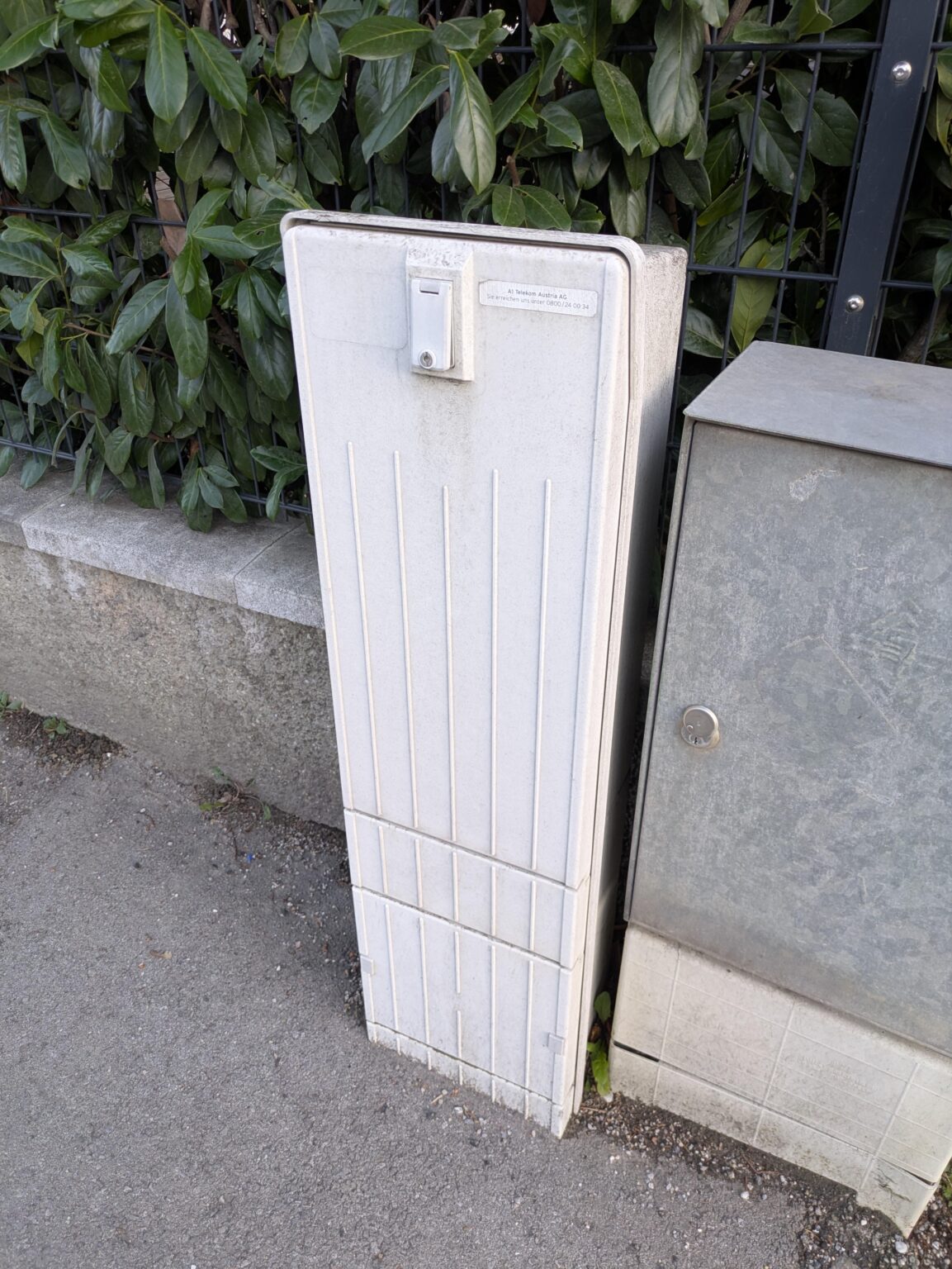 Ist das ein DSL Verteilerkasten?