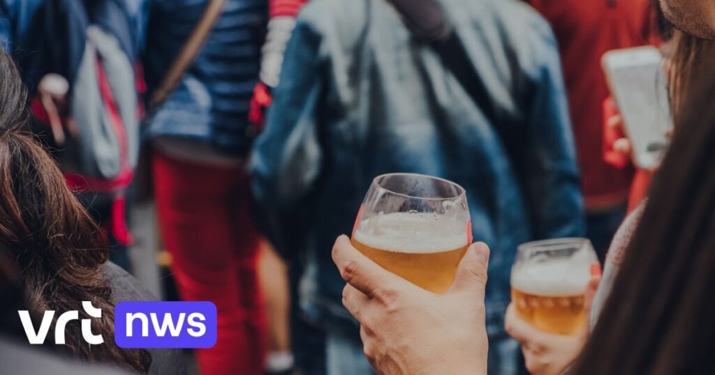 „Wir trauen uns nicht, miteinander zu reden, wenn wir uns betrunken ans Steuer setzen“: VIAS weist auf die flämische Mentalität in Bezug auf Alkohol im Straßenverkehr hin