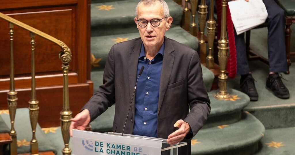 Die Zahl der Menschen, die länger als ein Jahr arbeitsunfähig sind, stieg im Jahr 2023 auf 526.507