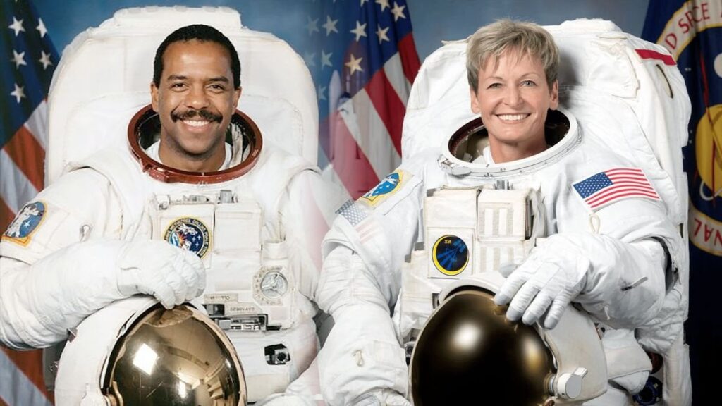 Astronaut Hall of Fame, um Bernard Harris und Peggy Whitson im Mai zu ehren