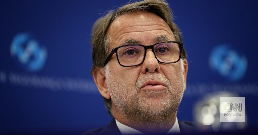 PJ-Direktor applaudierte, als er Daten zeigte, die diejenigen in Frage stellen, die „Vorstellungen von Unsicherheit“ verbreiten. PJ-Direktor applaudierte, als er Daten zeigte, die diejenigen in Frage stellen, die „Vorstellungen von Unsicherheit“ verbreiten.