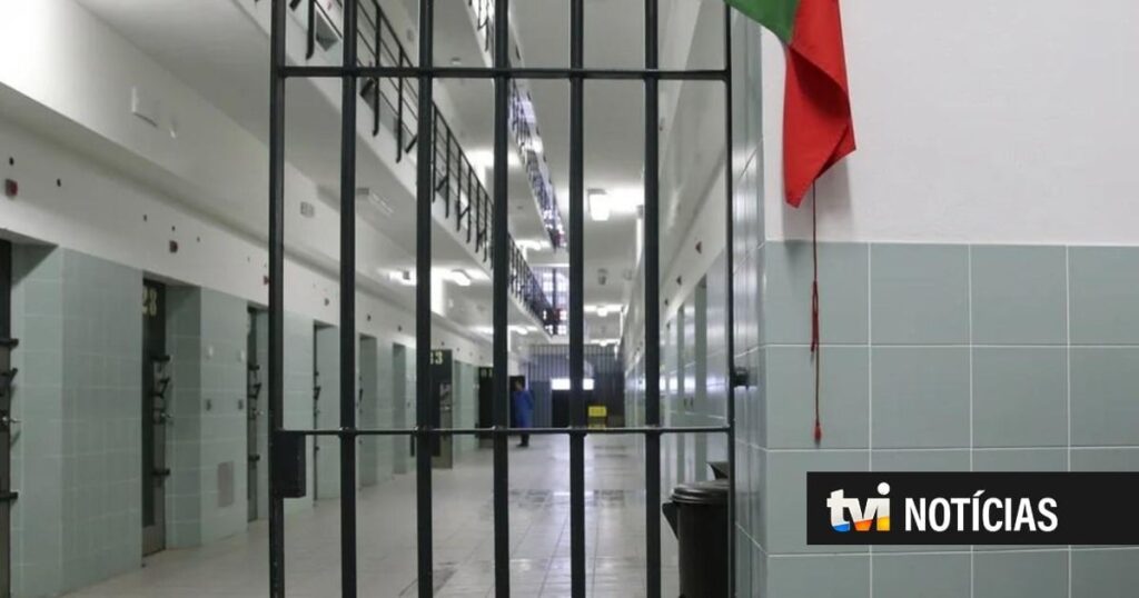 80-jähriger Mann in Untersuchungshaft wegen des Verdachts, seine Frau getötet zu haben