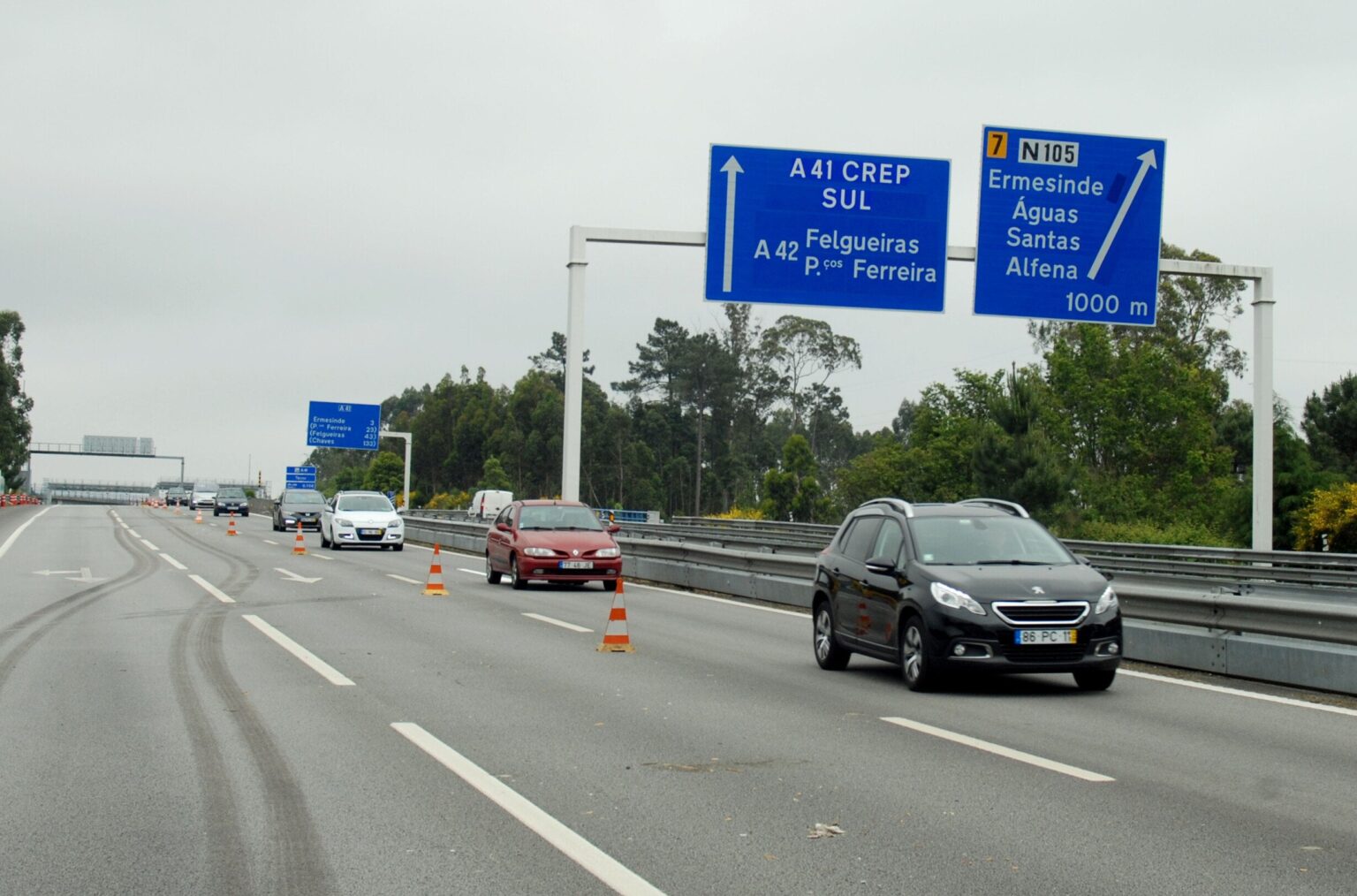 Ende der Maut auf der A41 für schwere Fahrzeuge „bald“