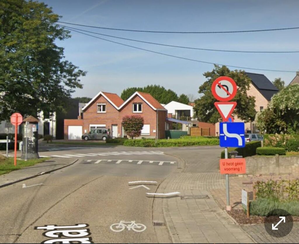 Müssen Sie an dieser Kreuzung signalisieren, wenn Sie geradeaus weiterfahren? TEIL 2