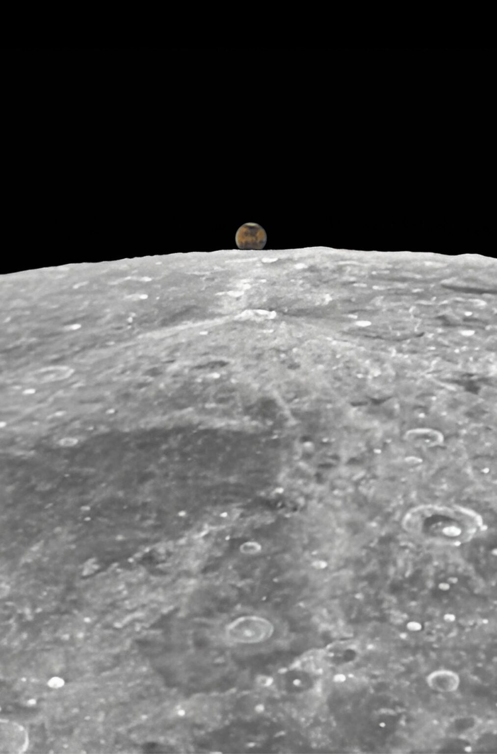 Der Mars ist letzte Woche hinter dem Mond vorbeigezogen. Hier ist es durch mein Teleskop.