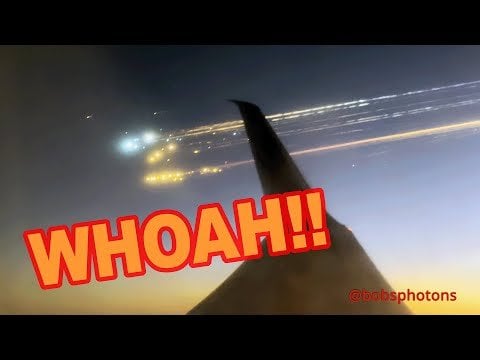 Passagier auf DL 1984 (BGI nach ATL) beobachtet die schnelle außerplanmäßige Zerlegung der Oberstufe des Raumschiffs beim Wiedereintritt in die Erdatmosphäre