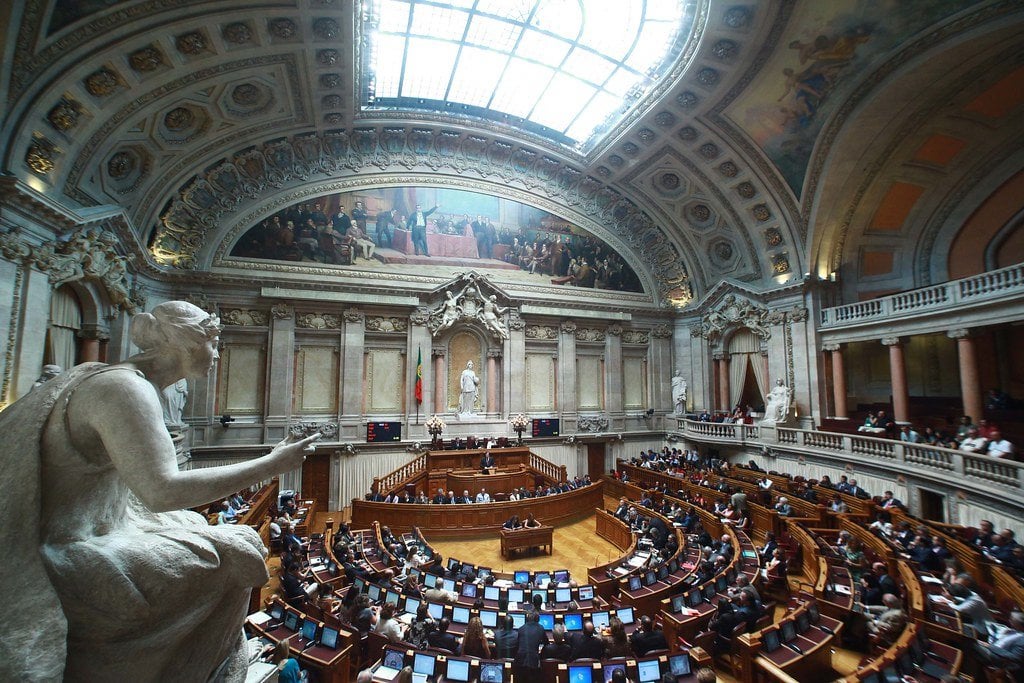 PS, PSD, kommt und IL: In weniger als einem Jahr des Gesetzgebers gibt es bereits 12 Angeklagte argumentiert - Executive Digest