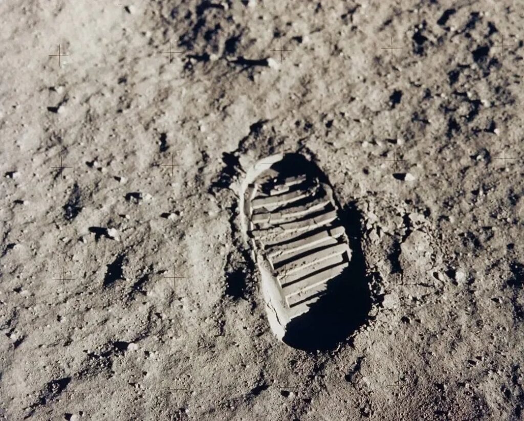Der Mond schafft es 2025 auf die Liste der am stärksten gefährdeten Kulturerbestätten der Welt | Auch erdgebundene Wahrzeichen, die durch Krieg, Klimawandel, Tourismus und andere Bedrohungen zerstört wurden, landeten im Bericht von World Monuments Watch Der Mond schafft es 2025 auf die Liste der am stärksten gefährdeten Kulturerbestätten der Welt | Auch erdgebundene Wahrzeichen, die durch Krieg, Klimawandel, Tourismus und andere Bedrohungen zerstört wurden, landeten im Bericht von World Monuments Watch