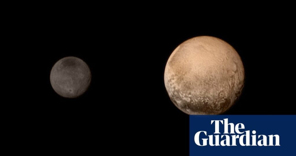 „Küssen und einfangen“: Wissenschaftler stellen neue Theorie vor, wie Pluto zu seinem größten Mond kam