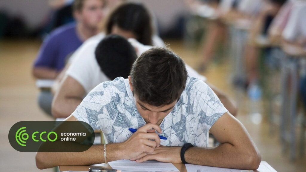 Es gibt immer mehr Schüler in den Schulen, aber viele lernen nicht