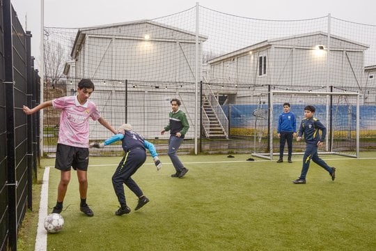 Antwerpen schließt Notdorf und setzt ukrainische Flüchtlinge auf die Straße