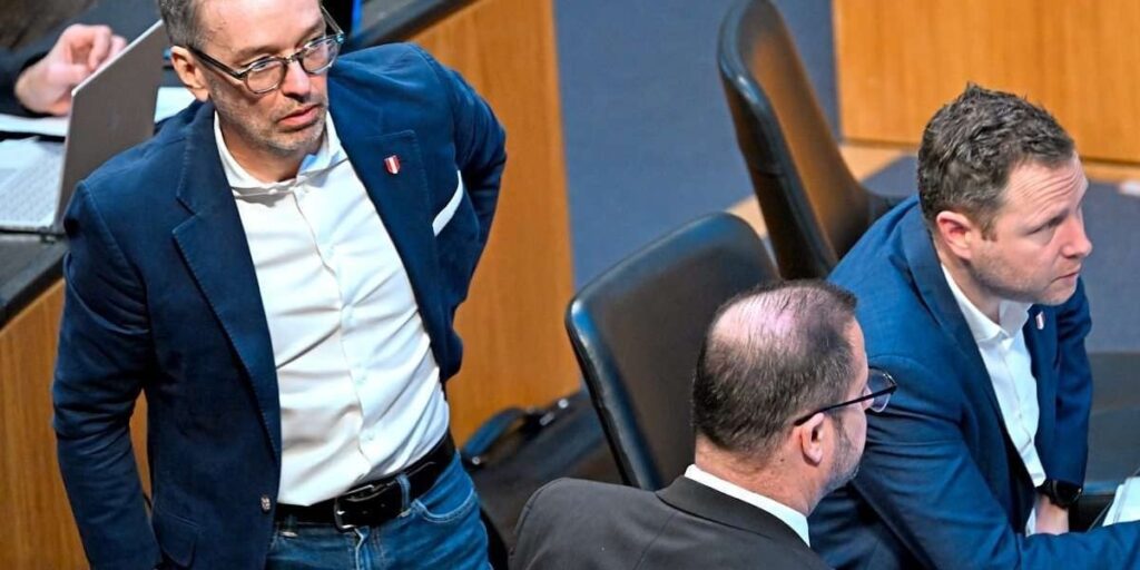 FPÖ kommt in knapp 200-seitigem Rechtsextremismusbericht 231-mal vor