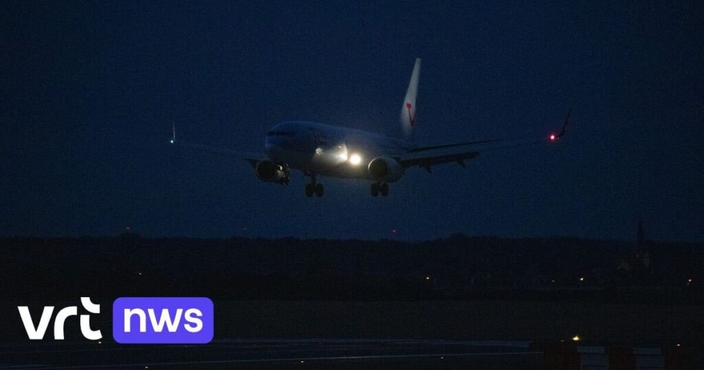 Feuerpfeil verfehlt Flugzeug in der Silvesternacht in Steenokkerzeel nur knapp: „Müssen Unfälle wirklich passieren?“