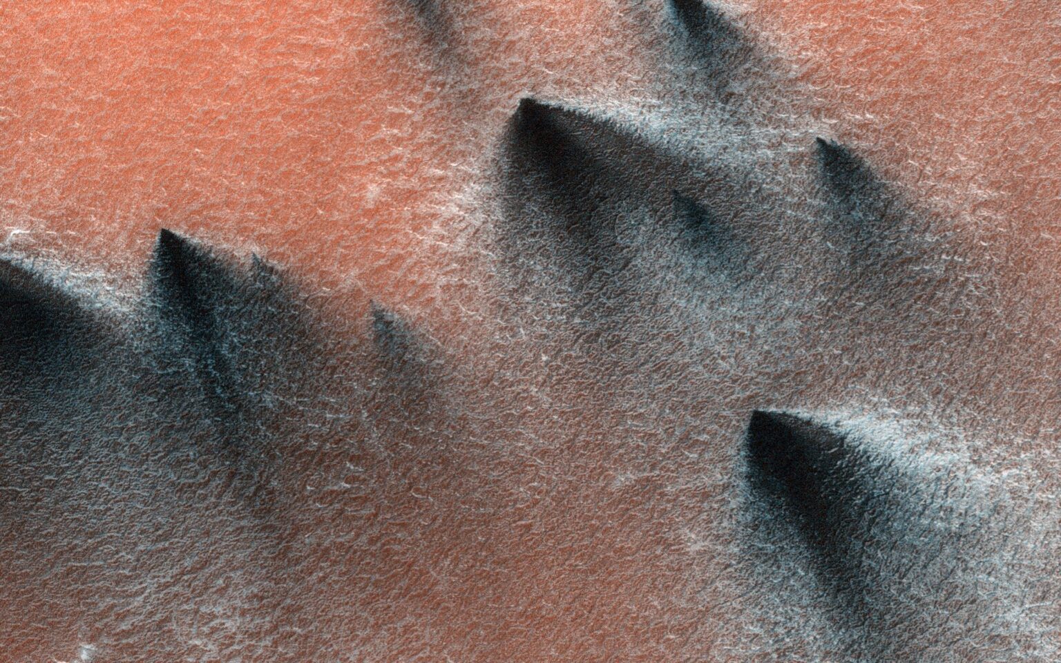 Bizarre Merkmale auf dem Mars werden durch Kohlendioxidgeysire verursacht