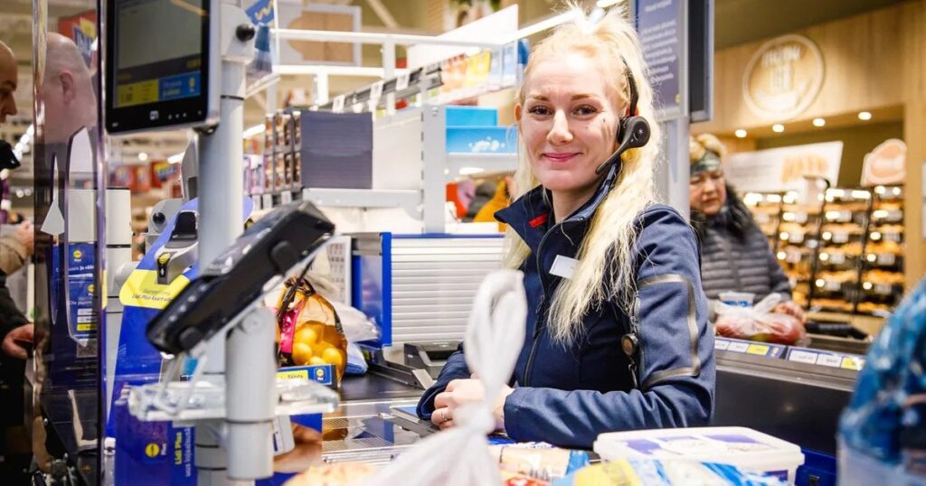 Lidl erhöht die Löhne der Mitarbeiter: Schauen Sie, wie viel Verkäufer verdienen werden Lidl erhöht die Löhne der Mitarbeiter: Schauen Sie, wie viel Verkäufer verdienen werden