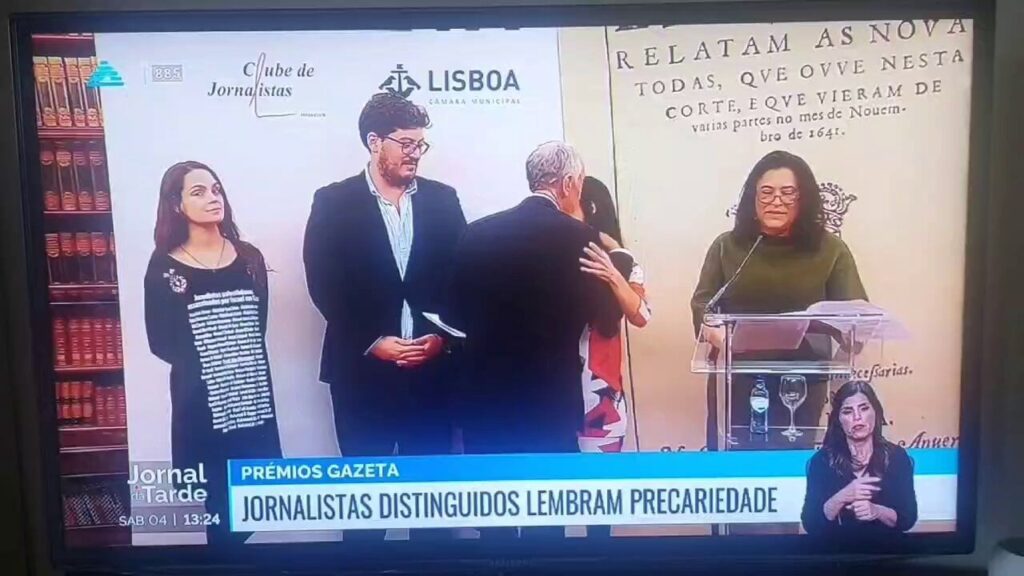 Marta Vidal und Marcelo Rebelo de Sousa und ein komplizierter Begrüßungsversuch