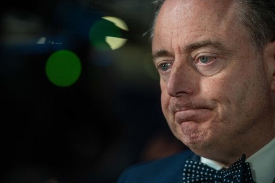 Einverstanden auf Supernota, die Regierung von De Wever in der Nähe