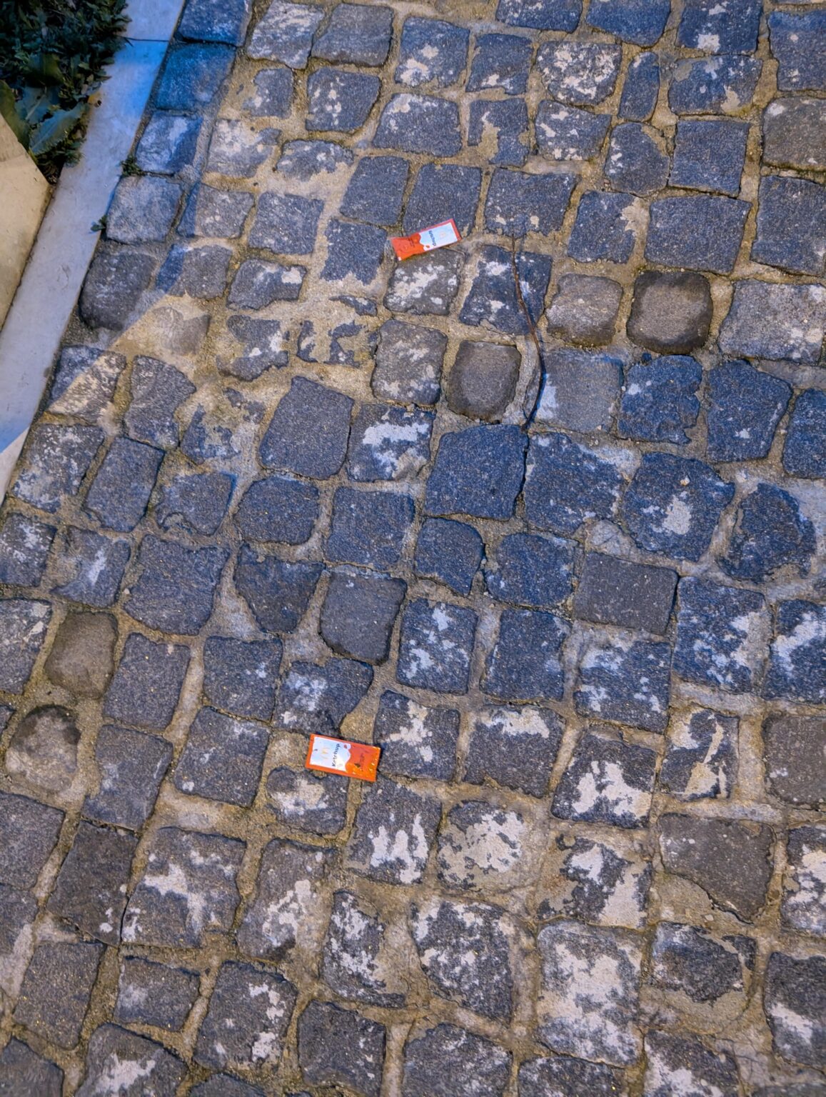 Ich habe 0,10 € auf dem Boden gefunden