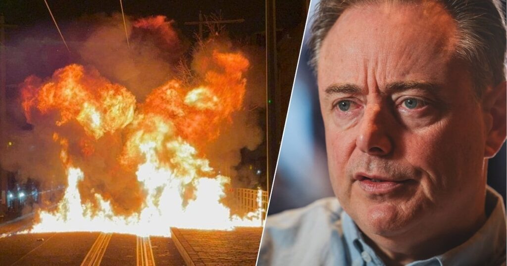 4 von 10 ignorieren den Hausarrest in Antwerpen, doch De Wever nennt die Maßnahme einen Erfolg: „Selbst diejenigen, die gegen die Regeln verstoßen haben, werden Konsequenzen tragen“ 4 von 10 ignorieren den Hausarrest in Antwerpen, doch De Wever nennt die Maßnahme einen Erfolg: „Selbst diejenigen, die gegen die Regeln verstoßen haben, werden Konsequenzen tragen“
