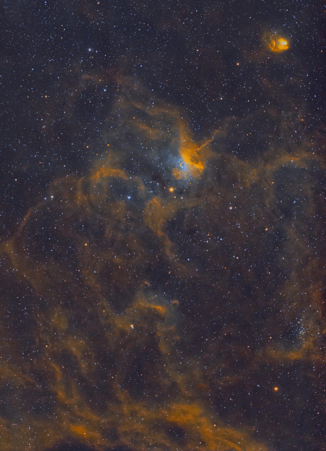 Die Spinnen- und Fliegennebel vom Backyard Telescope