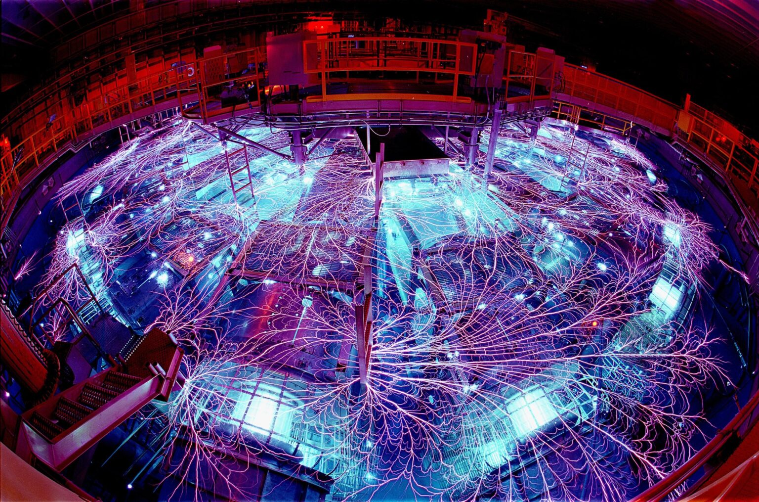 Mit der Methode der Helioseismologie kann die Opazität der Sonnenstrahlung unter extremen Bedingungen gemessen werden