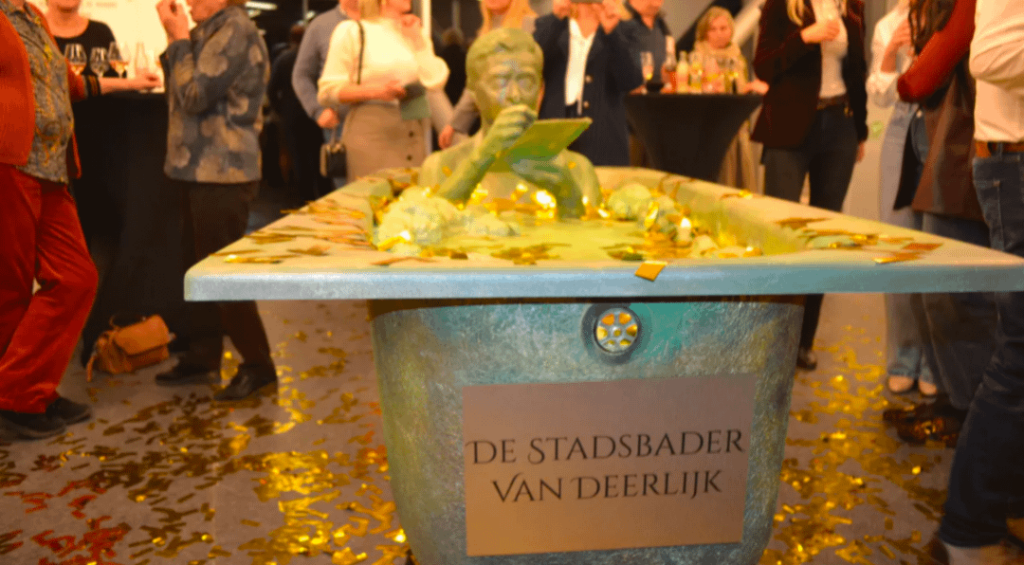 Niels Destadsbader erhält eine Statue in seiner Heimatgemeinde Deerlijk