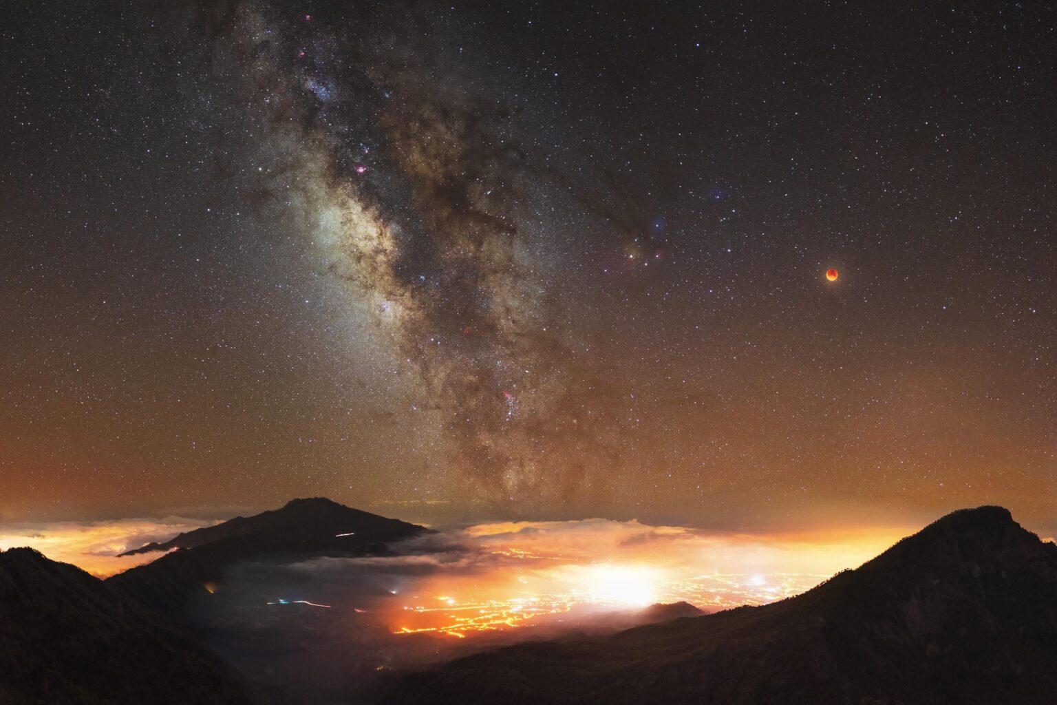 Mondfinsternis 2022, wie aus Isla de la Palma, Kanarische Inseln aus gesehen