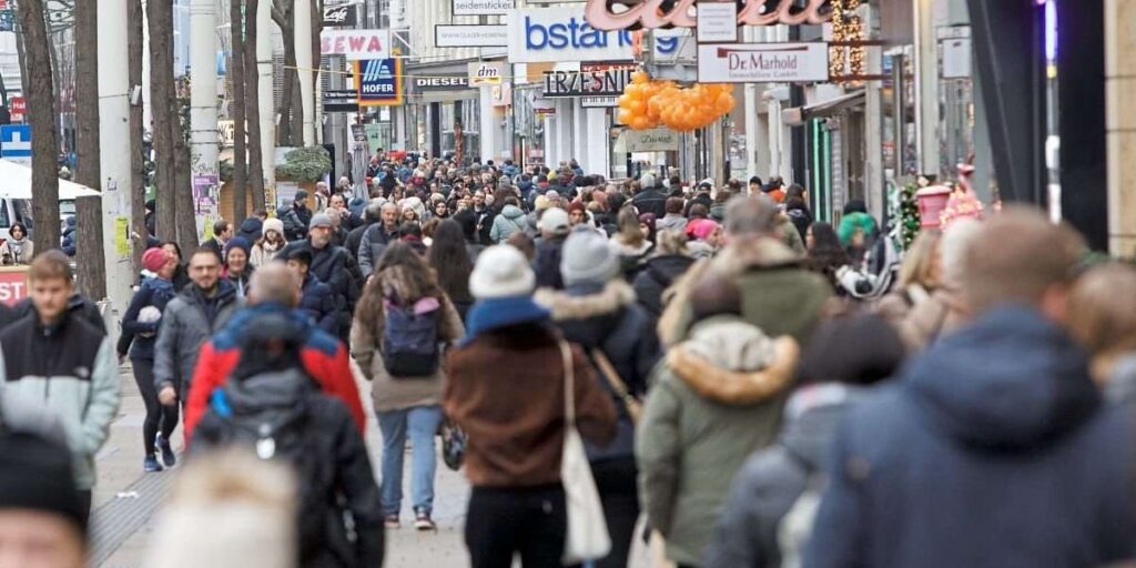 Heimische Firmenbosse pessimistisch wie nie und negativer als anderswo