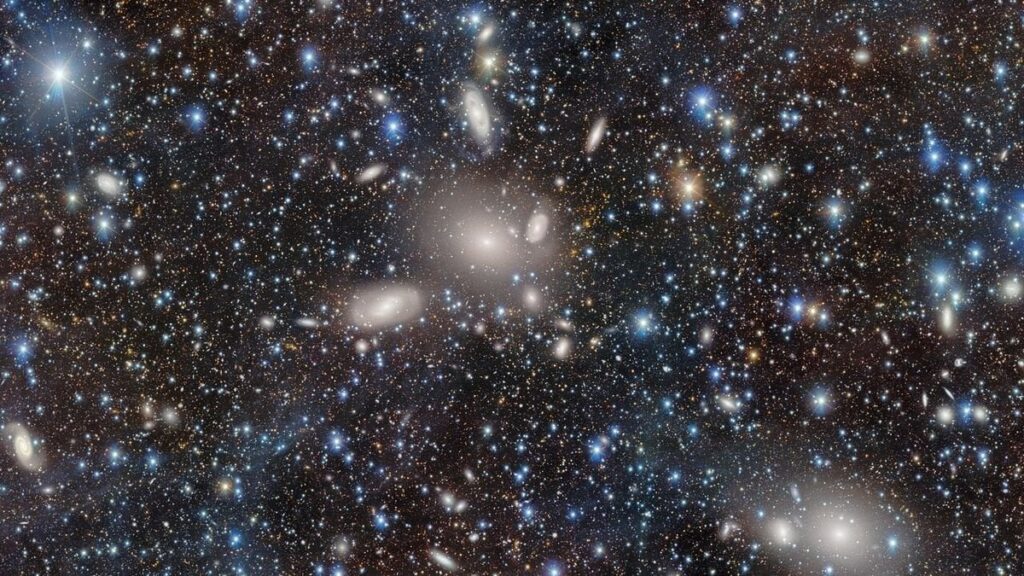 Die Dark Energy Camera fängt Tausende von Galaxien in atemberaubenden Bildern ein