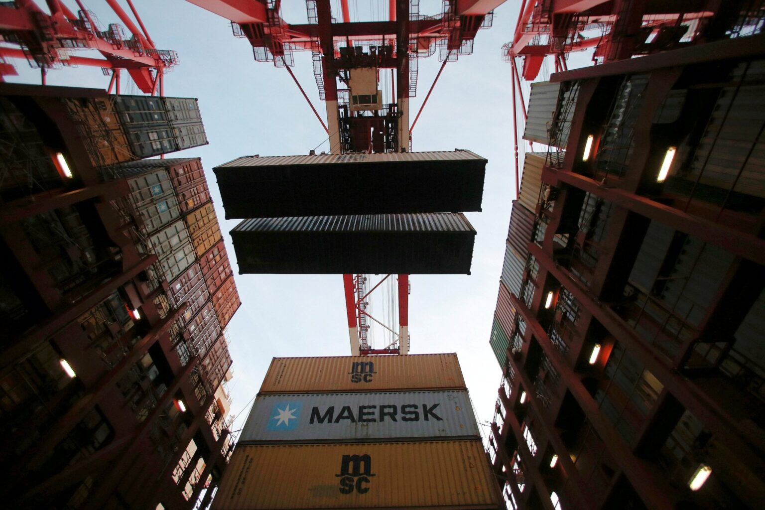 Zusammenkommen oder gegen China auseinanderfallen?