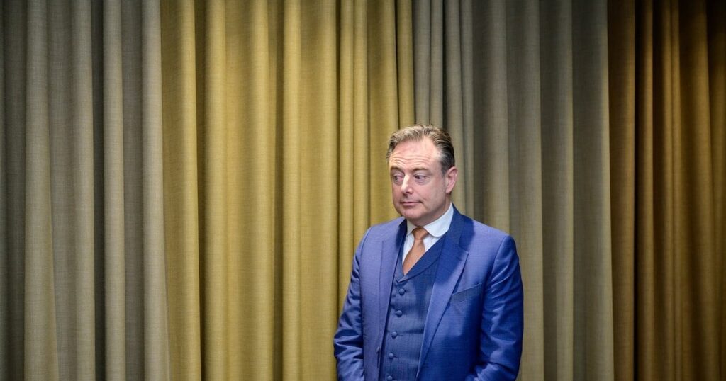 Einsparungen für Beamte, weniger Asylaufnahme und ein „Solidaritätsbeitrag“ von 500 Millionen Euro: Mit diesen Maßnahmen will De Wever 22,6 Milliarden aufbringen