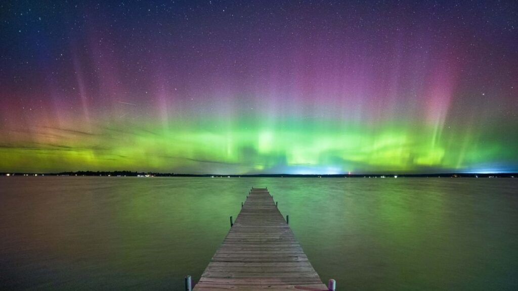 Polarlicht-Alarm: Ein herannahender Sonnensturm könnte diese Woche Nordlichter am Himmel im oberen Mittleren Westen entfachen Polarlicht-Alarm: Ein herannahender Sonnensturm könnte diese Woche Nordlichter am Himmel im oberen Mittleren Westen entfachen