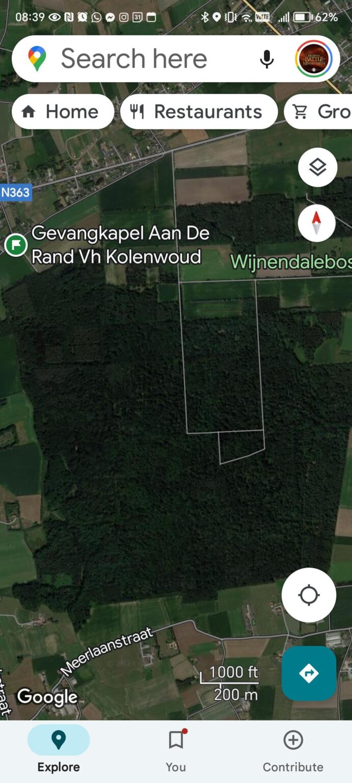 Eines der größten Waldgebiete in Flandern: Wijnendaelebos Torhout. Der Zutritt scheint verboten... Was ist hinter den Zäunen schützenswert?