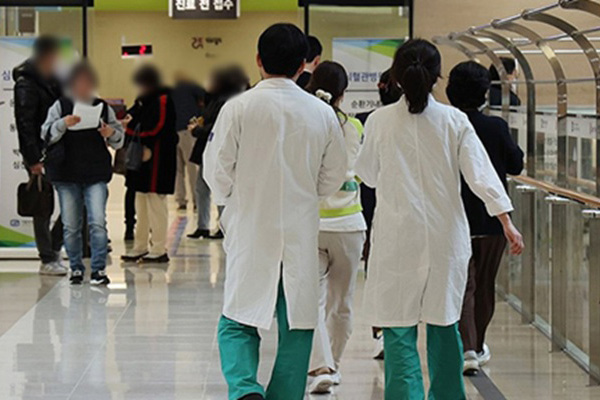 Versicherungsdaten: Nation sah mehr als 3.000 Todesfälle, nachdem die Ärzte der Auszubildenden zurückgetreten waren  