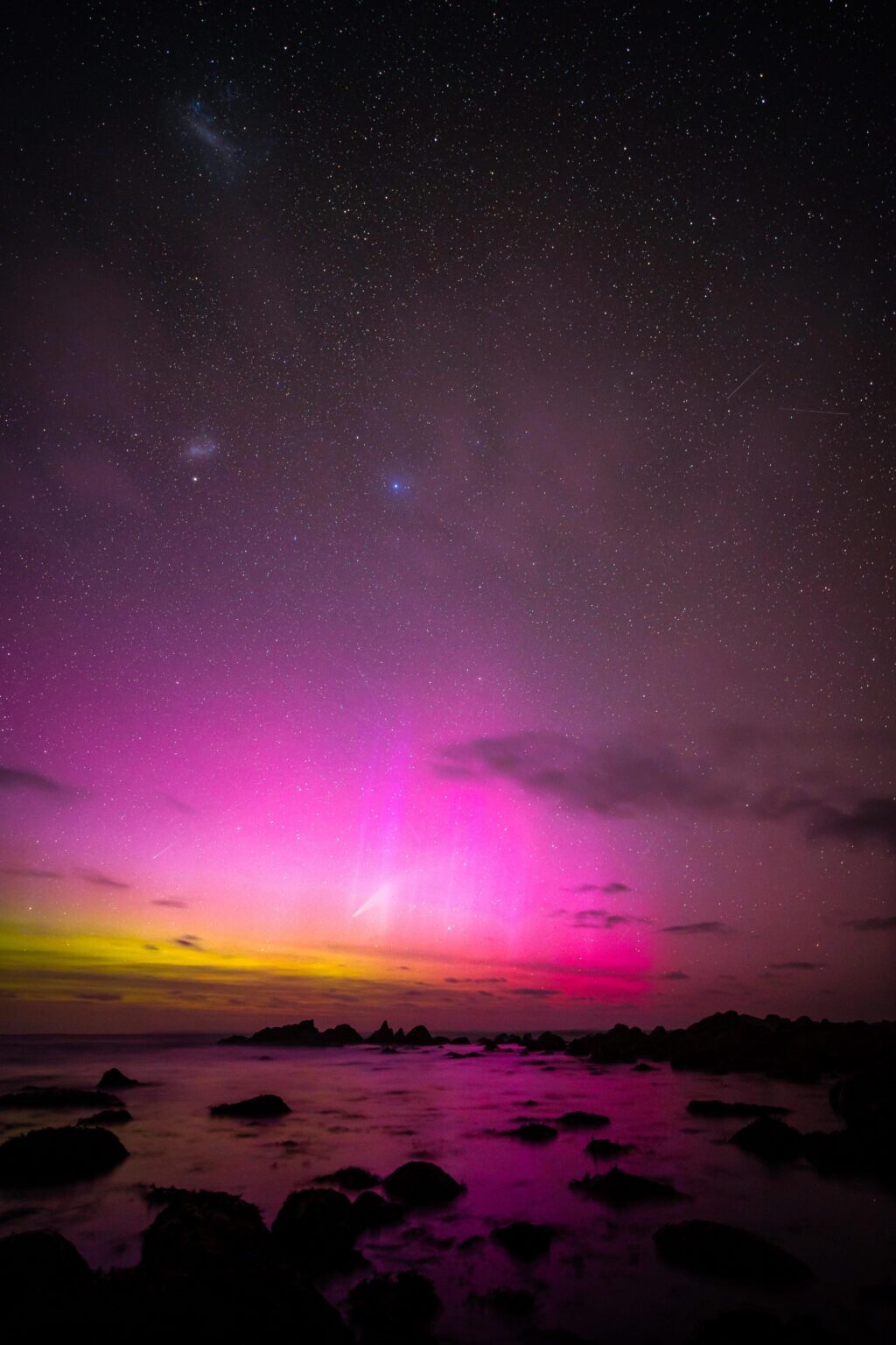 Atlas Comet Zwei Galaxien und eine Aurora über Southland New Zealand gestern Abend