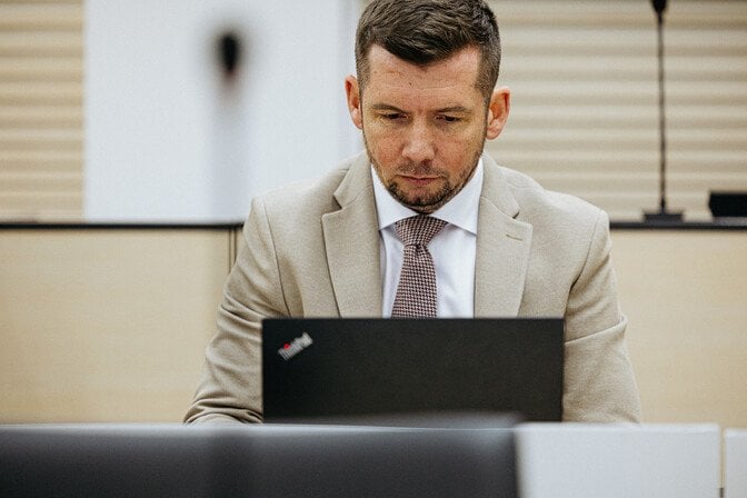 Martin Repinski, der vor dem Bezirksgericht freigesprochen wurde, wurde vor dem Bezirksgericht verurteilt