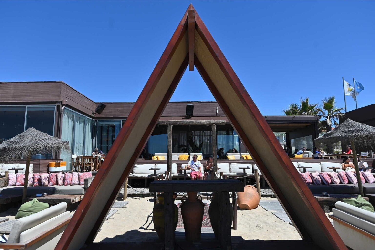 Rennen von Raubüberfällen erreichen Dutzend und die Hälfte der Strandbars in Vila Nova de Gaia