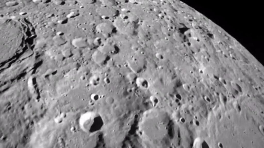 Blue Ghost Moon Lander senkt seine Umlaufbahn, um näher an die Mondoberfläche zu fliegen (Video)