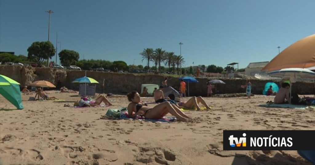 Albufeira möchte bis zu 1.500 € einwandfrei, die Strandkleidung auf den Straßen trägt