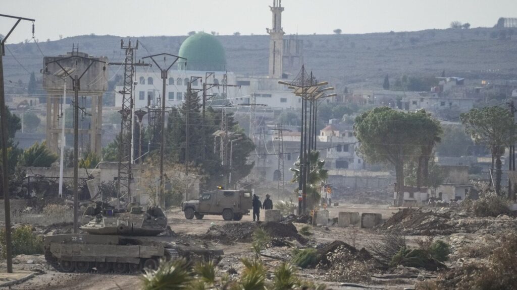 Netanyahu sagt, Israel werde die syrischen Streitkräfte 'südlich von Damaskus' nicht erlauben | AP News