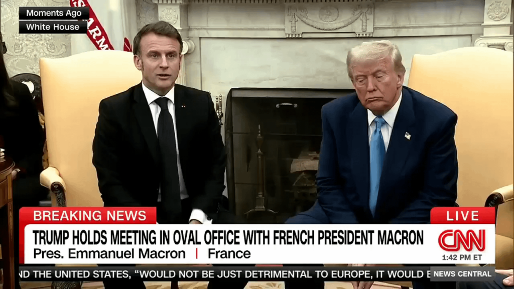 Macron unterbricht Trump, um seine Lügen über die Hilfe der Ukraine vor Journalisten im Weißen Haus zu korrigieren - 24/02/2025