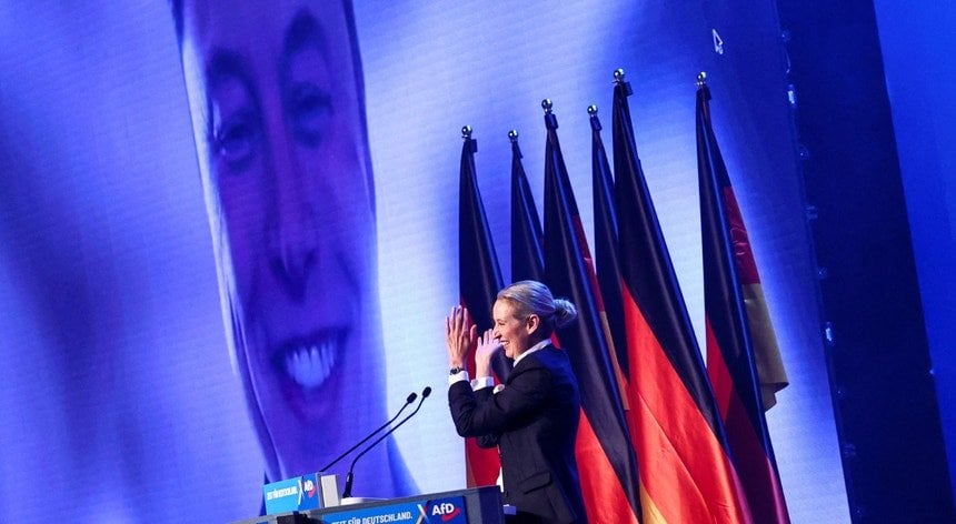 "Werkzeug der Destabilisierung". Die Studie zeigt, dass radikales Recht die Tendenz führt, Fehlinformationen zu verbreiten