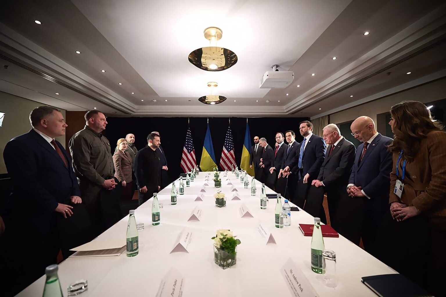 Putin wieder glücklich machen • Schreibtisch Russsie